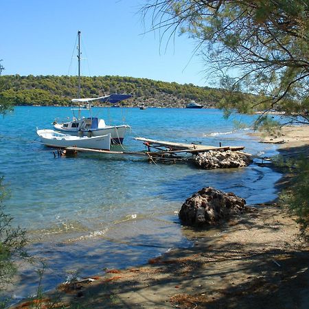 Verdelis Inn Epidaurus Екстериор снимка